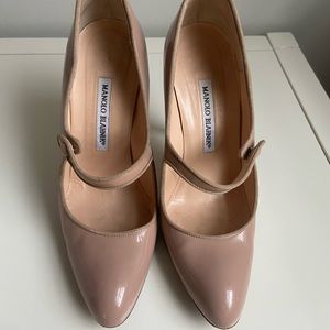 Manolo Blahnik size 38 1/2 “Pepewe Nude” Maryjane-style patent leather heels